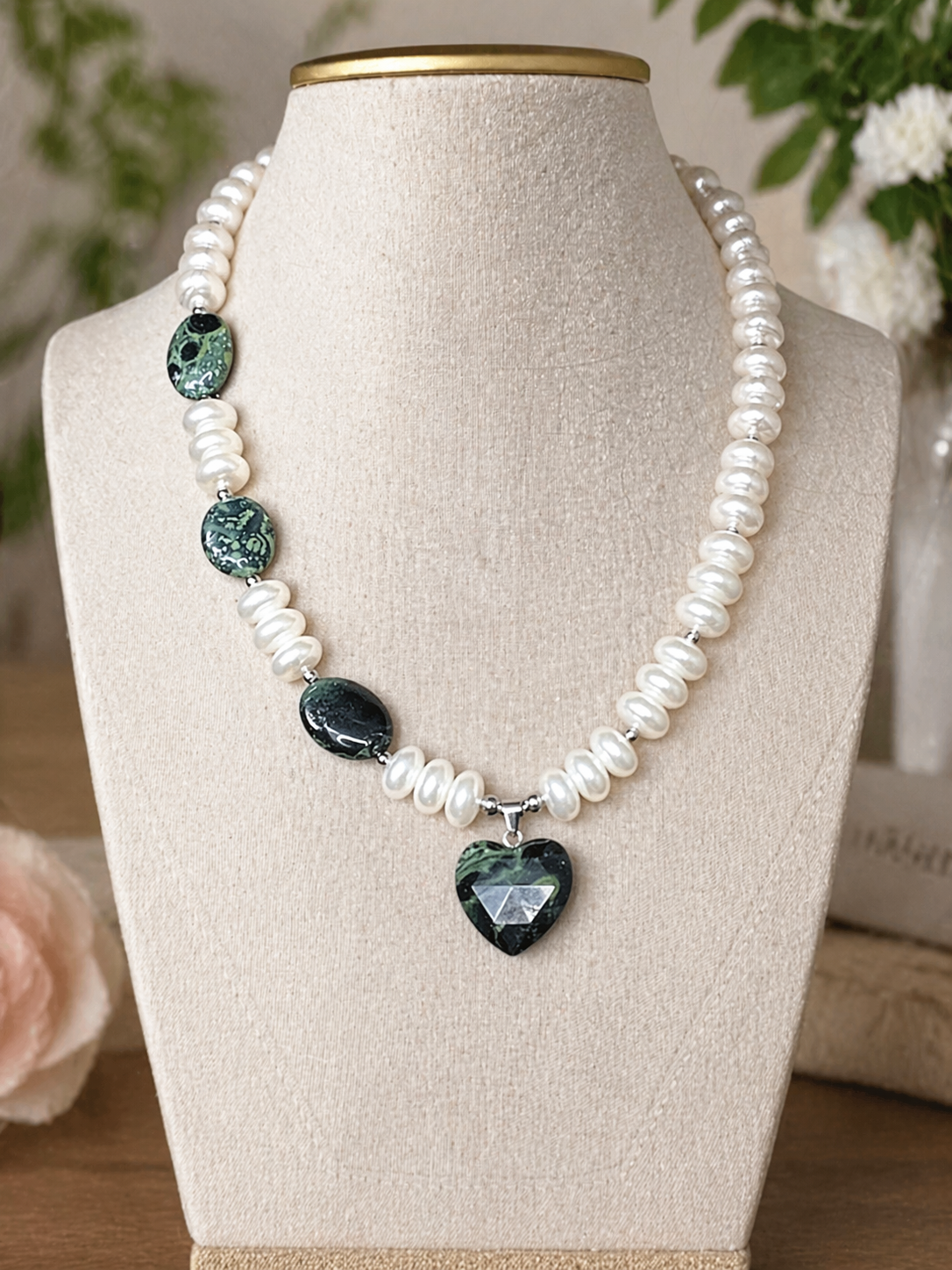 Verdant Heart Pearl Necklace