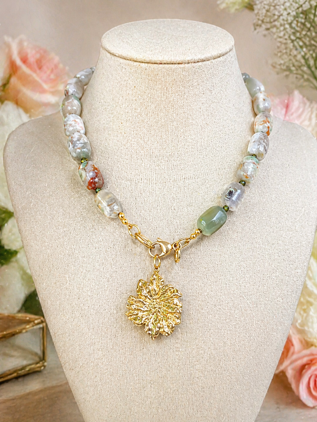 Verdant Bloom Agate Necklace